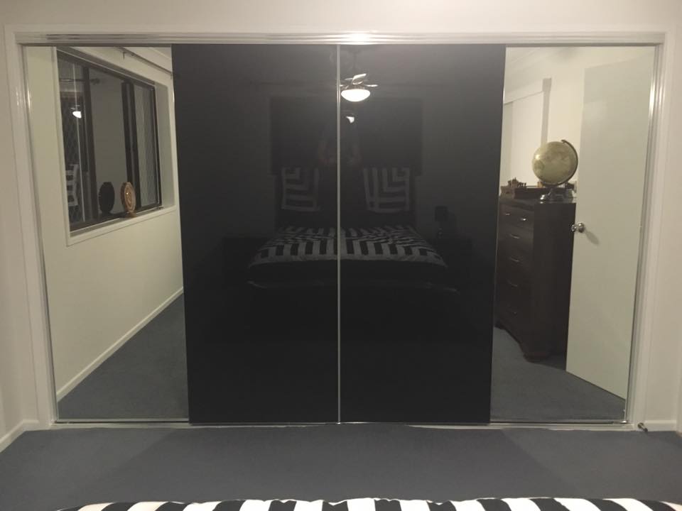 Black Glass And Mirror Frameless Robe Door Set